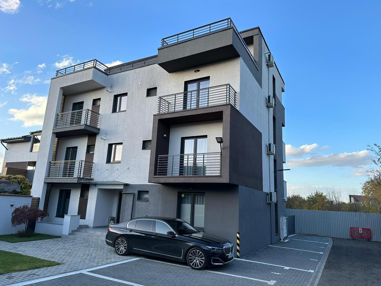 Luxury Glam Apartments & Studios Near Coresi Mall Braşov Exterior foto